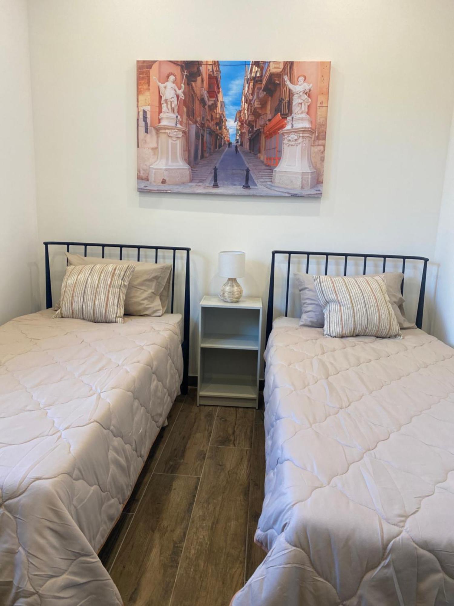 San Giuliani Heights Apartment Saint Julian's ภายนอก รูปภาพ